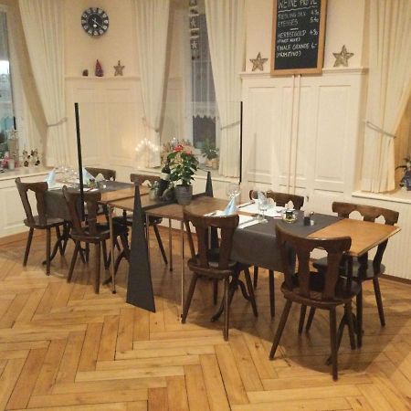 Hotel Restaurant Raben Linthal Buitenkant foto