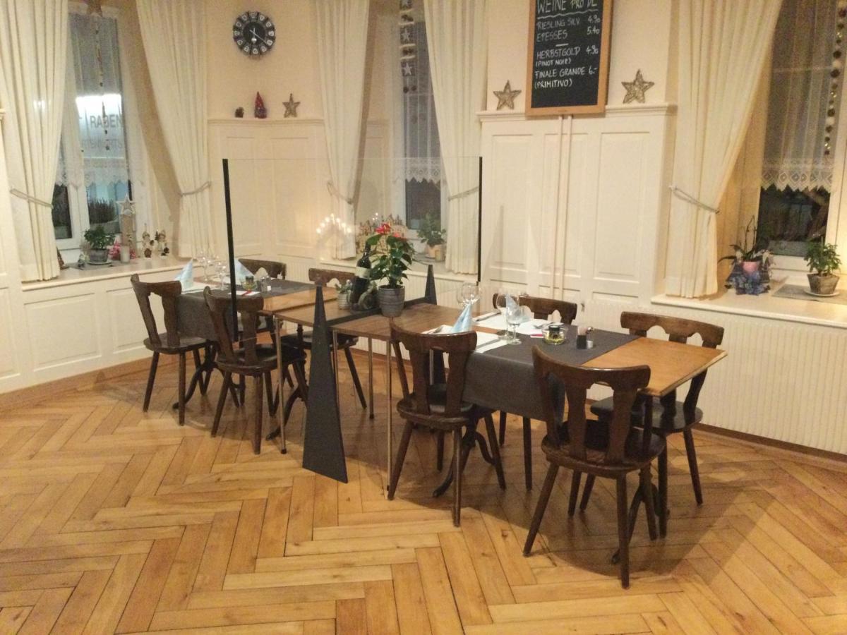 Hotel Restaurant Raben Linthal Buitenkant foto