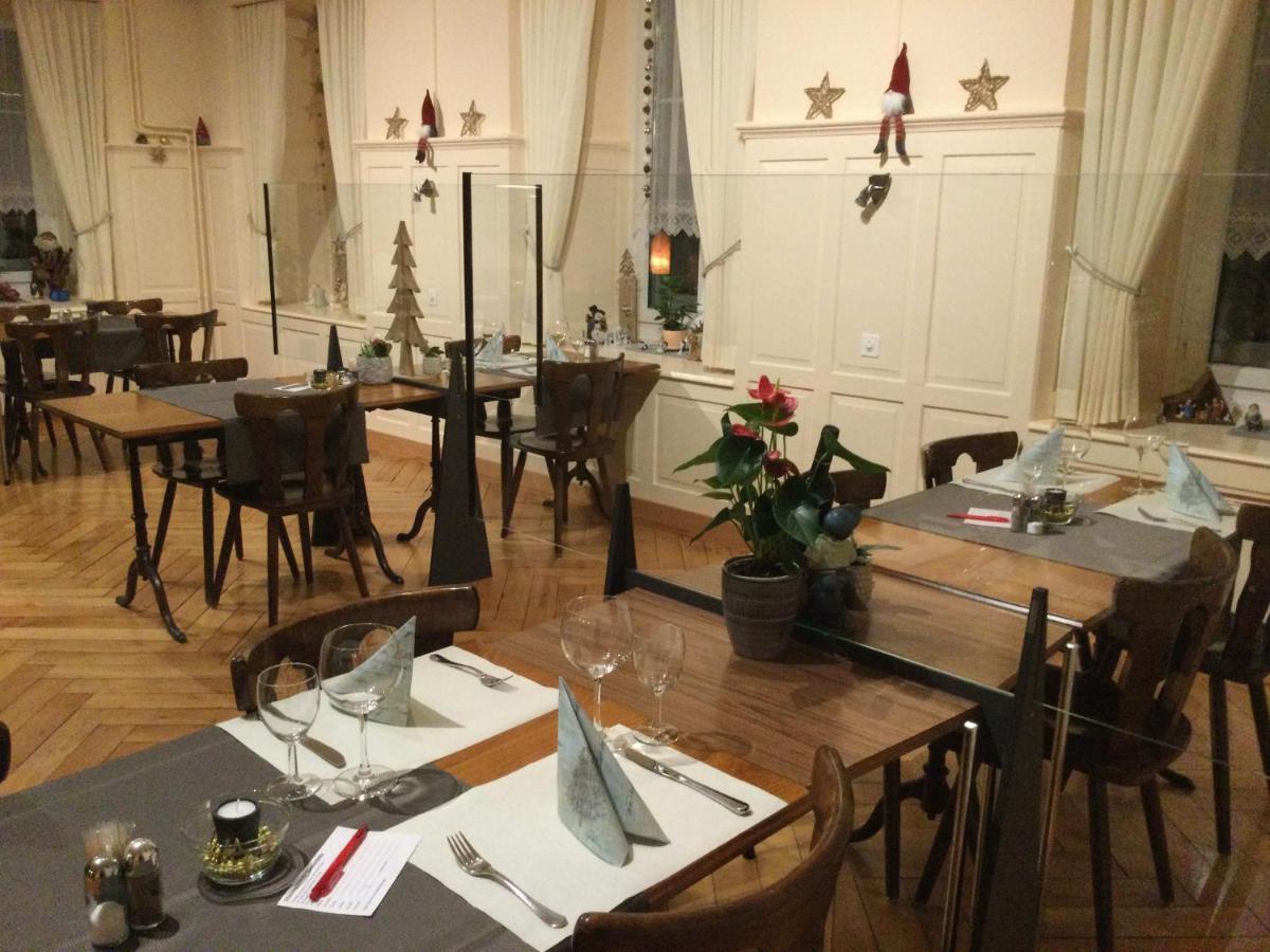 Hotel Restaurant Raben Linthal Buitenkant foto