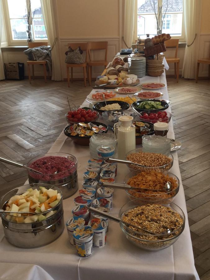 Hotel Restaurant Raben Linthal Buitenkant foto
