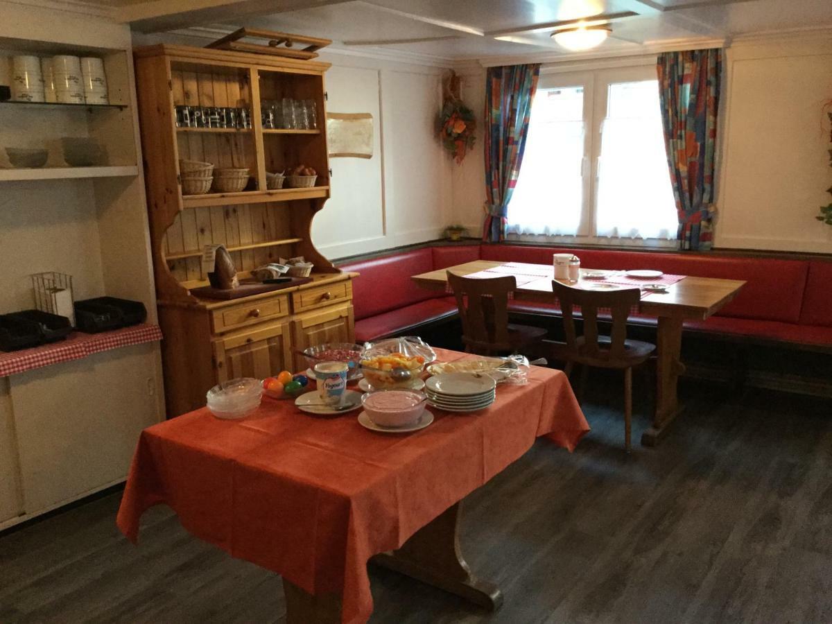 Hotel Restaurant Raben Linthal Buitenkant foto